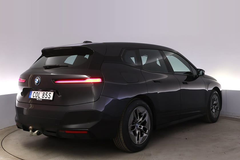 Bild 5 av BMW iX xDrive40 Drag Keyless DA ParkAssist+ BLIS 360