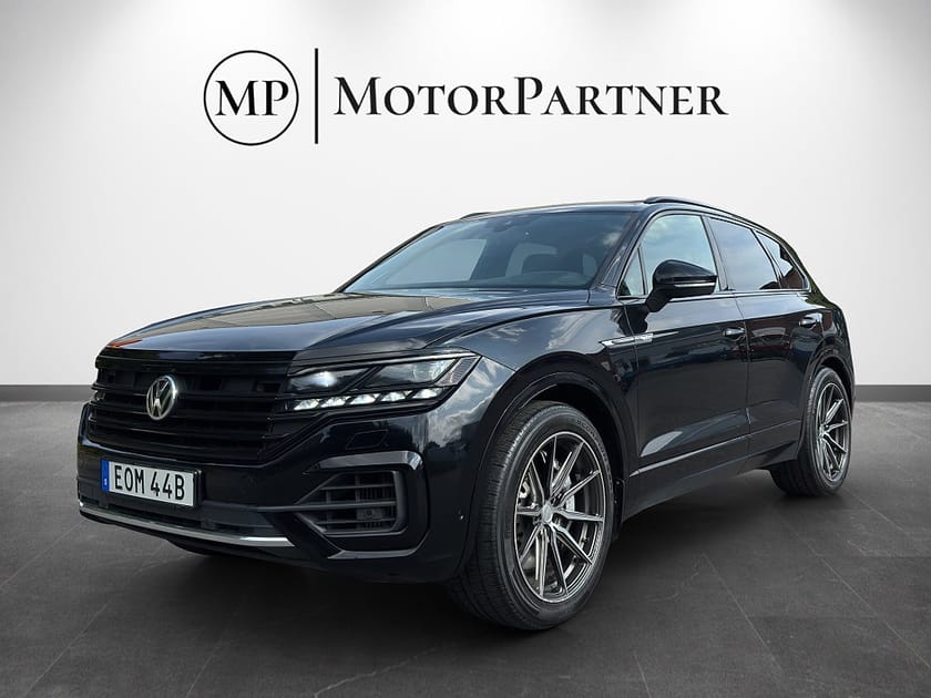 Bild 3 av Volkswagen Touareg 4.0 V8 TDI 4M Pano Dynamic Värmare VOSSEN Kamera 421hk
