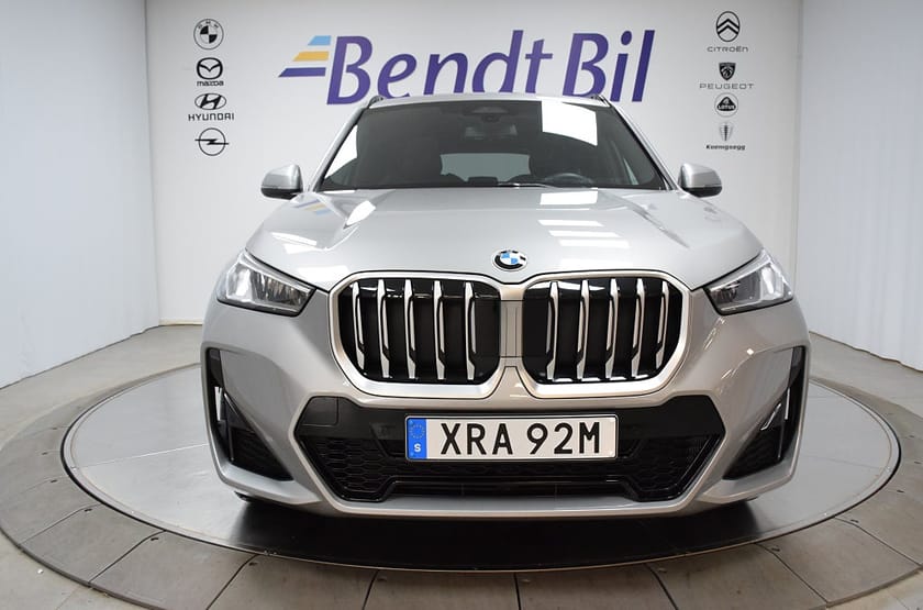Bild 3 av BMW X1 sDrive18i sDrive18i/ M Sport/ Travel/ Dragkrok/ Panorama