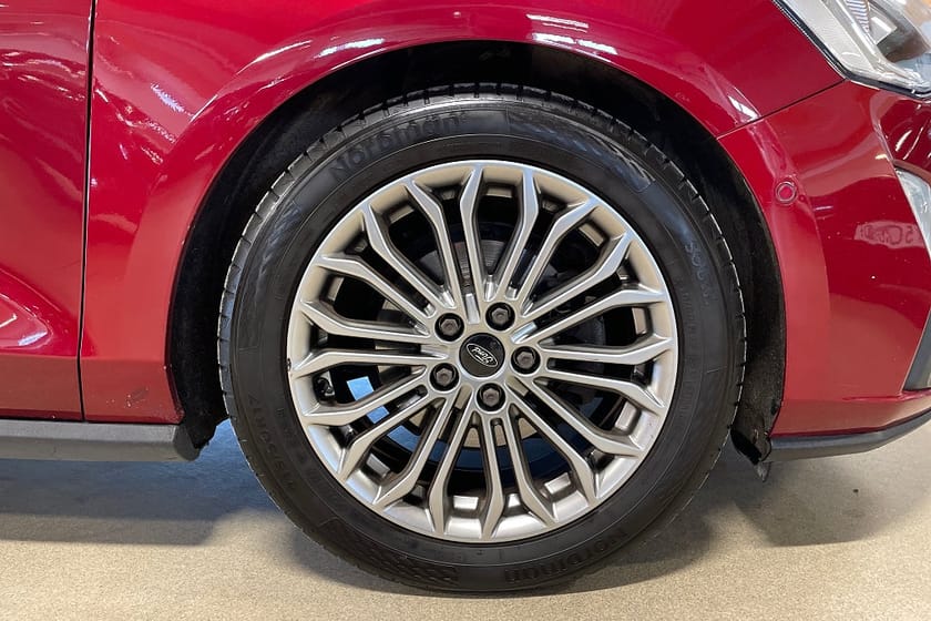 Bild 5 av Ford Focus 1.0 EcoBoost Titanium 1-ägare / Keyless / Backkamera