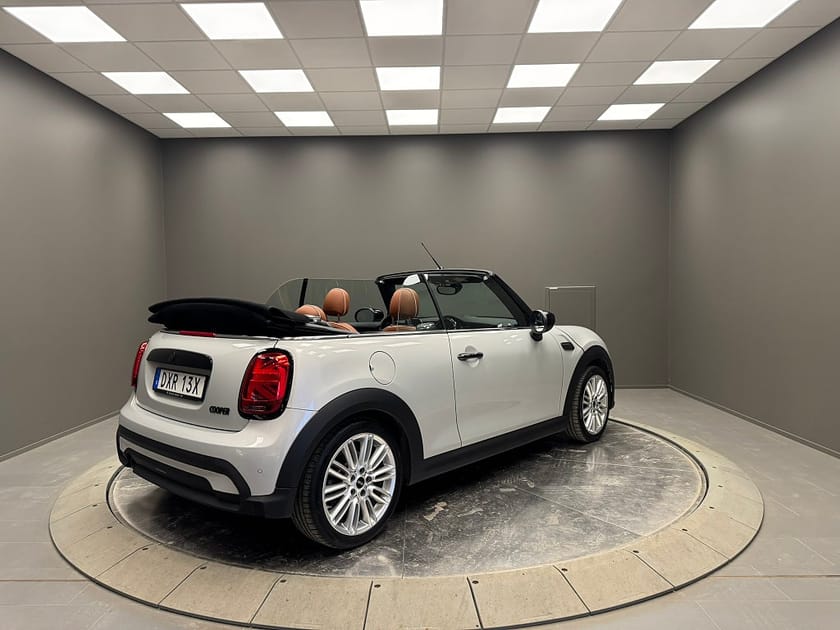 Bild 3 av MINI Cooper Convertible Farthållning med bromsfunkt.