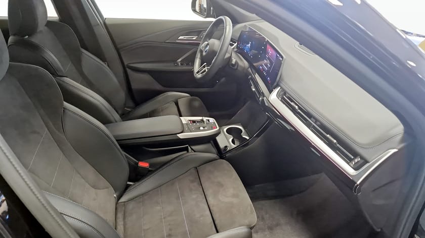 Bild 3 av BMW iX1 xDrive30 M Sport Active DAP Drag Rattvärme