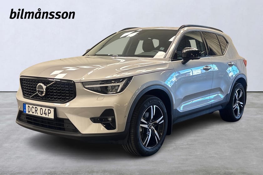 Bild 1 av Volvo XC40 B3 FWD Bensin Plus Dark