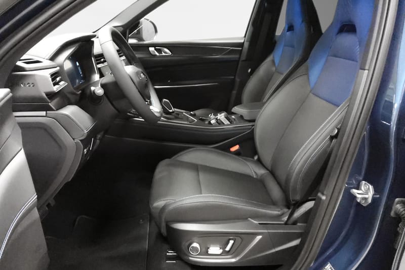 Lynk & Co 01 PHEV