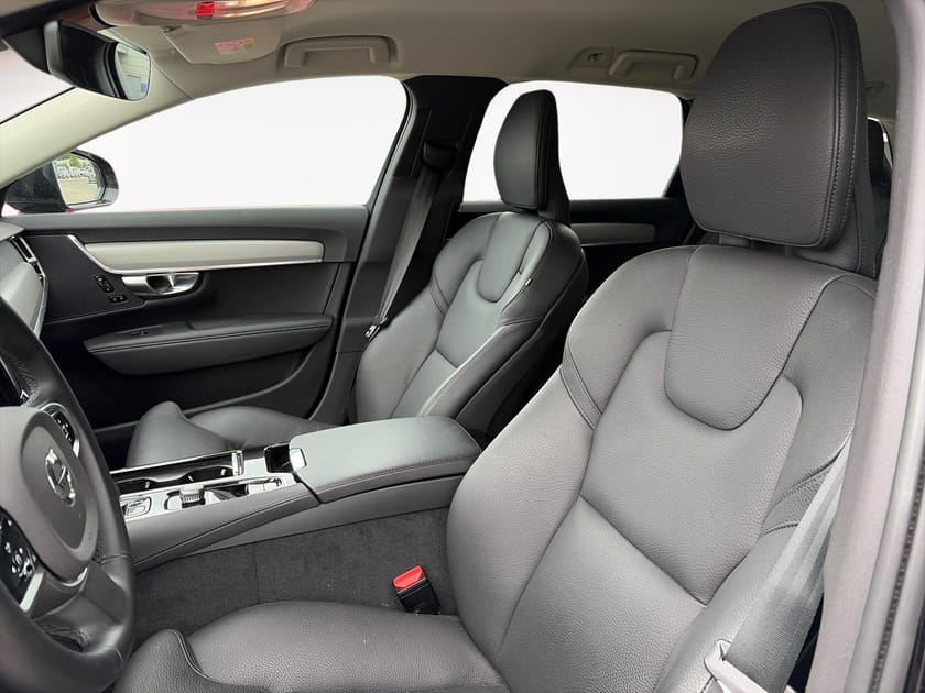 Bild 2 av Volvo V90 T6 Plus Dark Edition