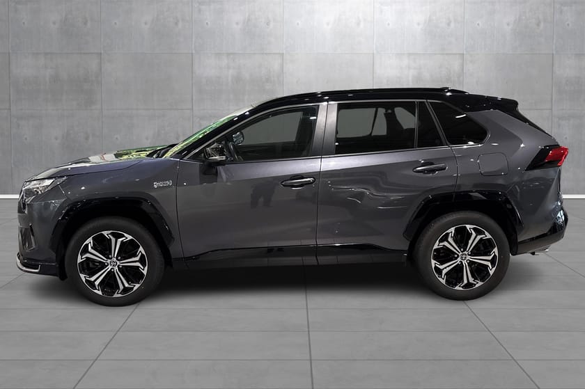 Bilde 2 av Toyota RAV4 Plug-in Hybrid AWD Execuitve Bitone, glasstak, skinn, kamera, navi