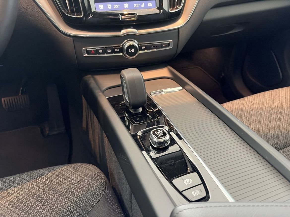 Volvo XC60 2025 - miniatyr 14