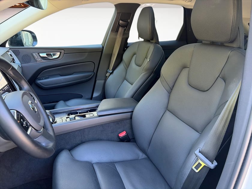 Bild 2 av Volvo XC60 T6 Plus Dark Edition