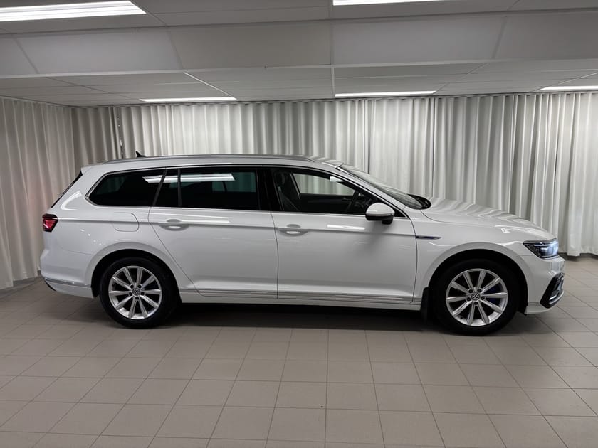 Bild 2 av Volkswagen Passat Sportscombi GTE 1.4 TSI DSG 218HK Drag/Värmare