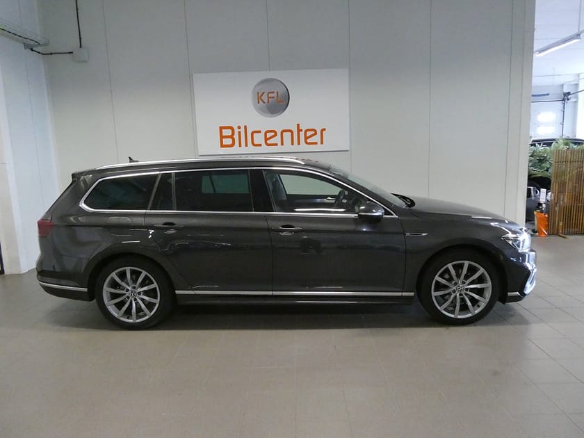 Bild 3 av Volkswagen Passat Sportscombi 2.0 TDI 4M GT Pano-Drag-Värmare-Navi-Kamera-SoV