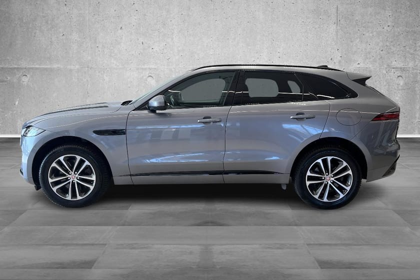 Bilde 2 av Jaguar F-Pace P400e PHEV AWD R-DYNAMIC SE