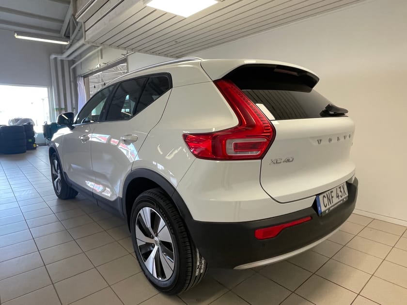 Bild 3 av Volvo XC40 T3 FWD aut Momentum Advanced Nav Backkamera