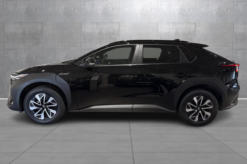 Bilde 2 av Toyota bZ4X Active Tech AWD, navi, cruise