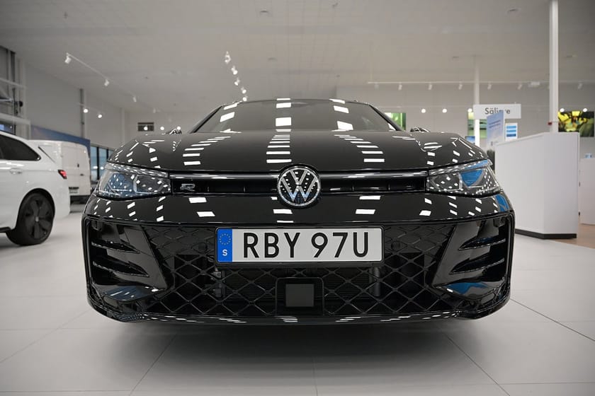 Bild 3 av Volkswagen Passat Variant eHybrid 272hk R-Line *HÖSTKAMPANJ*