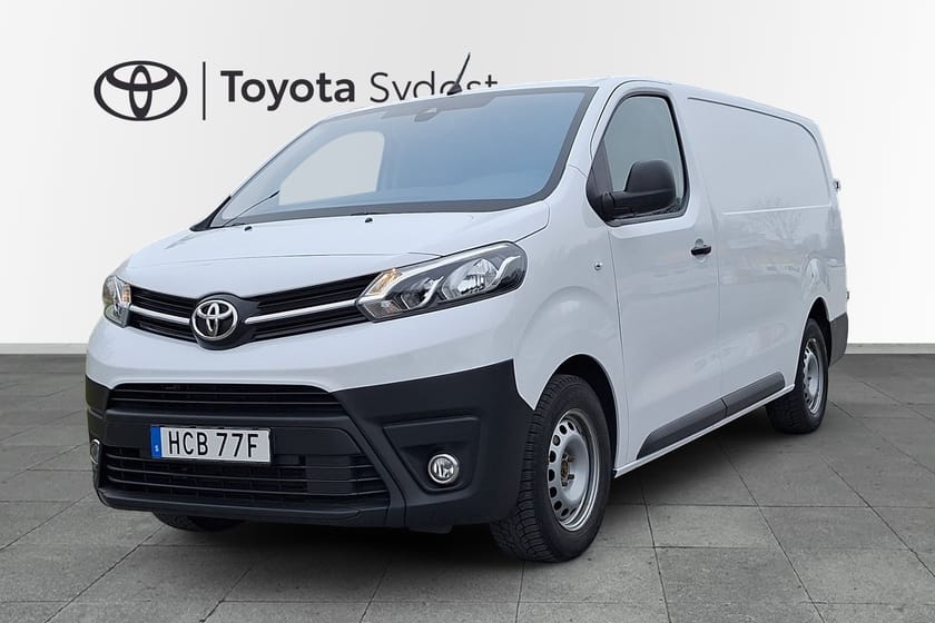 Bild 1 av Toyota Proace LONG 2,0D  145 HK S&S AUT 8 COMFORT, P-sensorer bak, bakkamera, dragkrok, v-hjul
