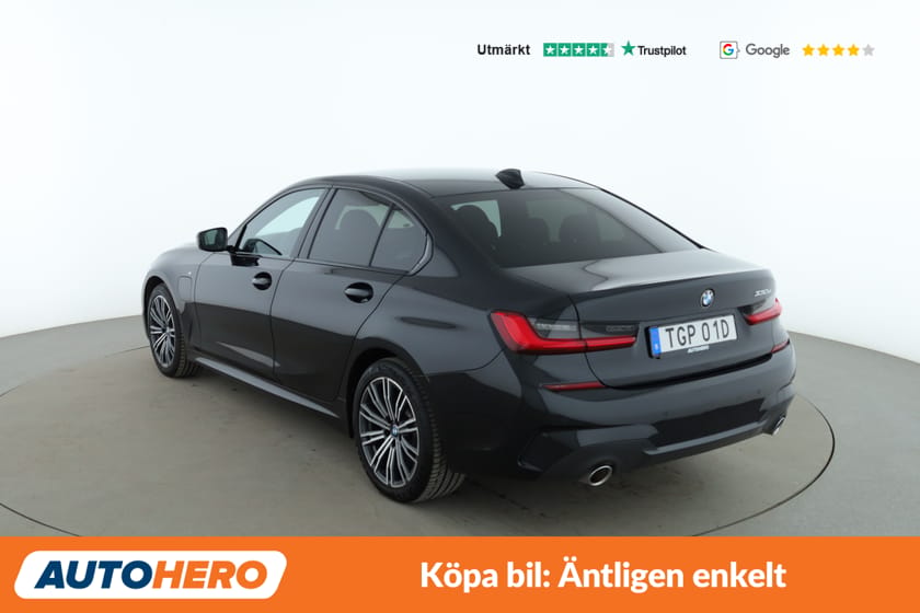 Bild 3 av BMW 330e Sedan M Sport / CarPlay, Rattvärme, PDC