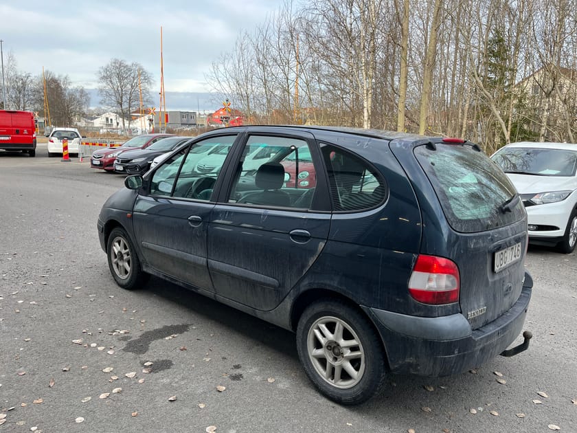 Bild 1 av Renault Scénic AUTOMAT, besiktigad t o m 27 01 31