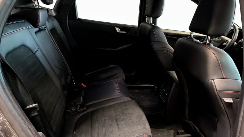 Bild 5 av Ford Kuga Hybrid E85 AWD ST-Line X Dragkrok B&O Head Up-Display