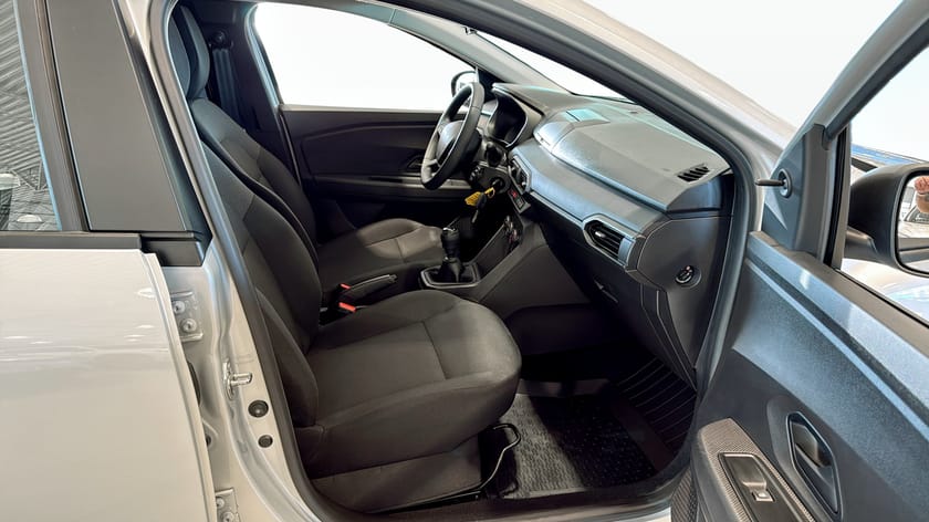 Bild 3 av Dacia Sandero ESSENTIAL TCE 90 4X2 MAN