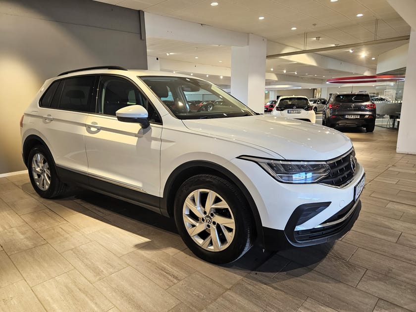 Bild 4 av Volkswagen Tiguan 1.5 TSI 150hk | DSG V-hjul Drag Carplay