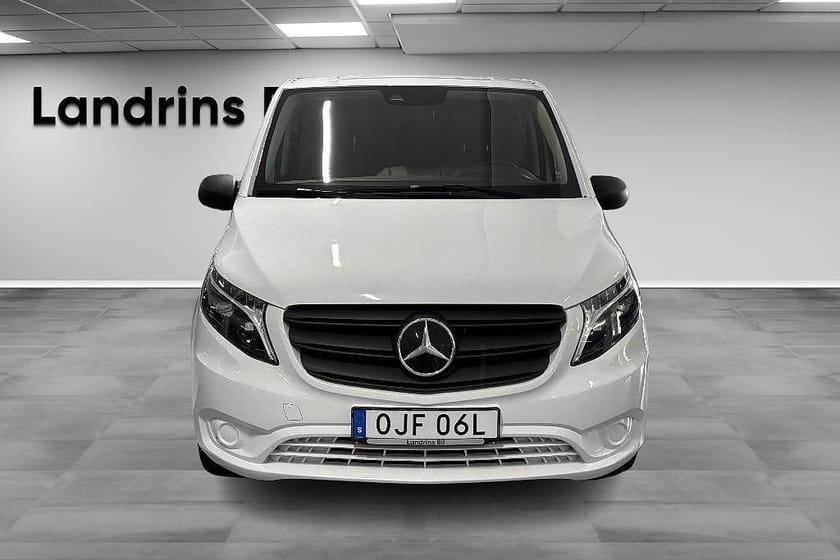 Bild 2 av Mercedes-Benz Vito Tourer 116 CDI 4x4 3.1t Mixto Extra Lång 5-Sits