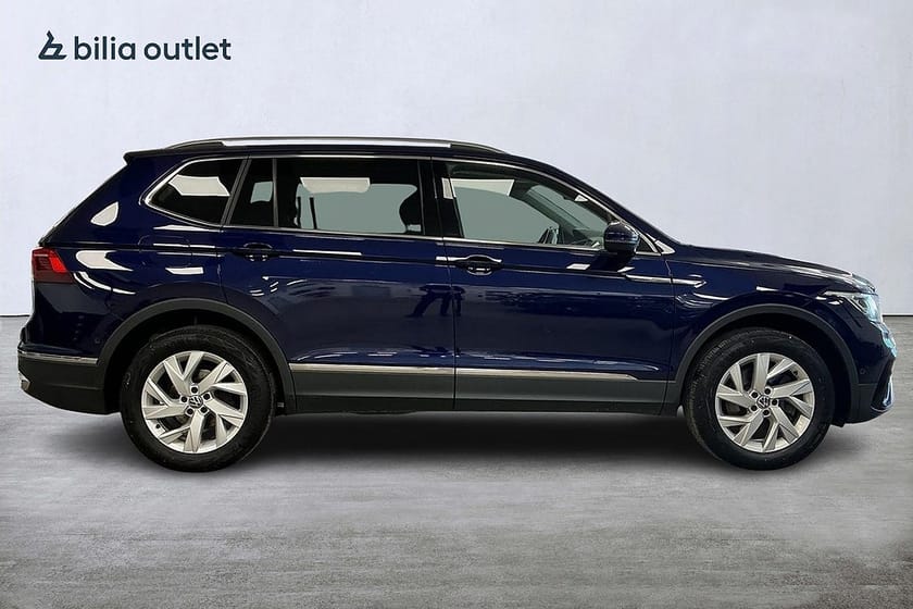 Bild 5 av Volkswagen Tiguan Allspace 7-sätes 7-sits 2.0 TSI 4M Elegance B-kamera Drag Navi