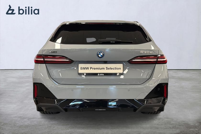 Bild 5 av BMW 530e xDrive Touring M-sport | Drag | H&K | Business Edition
