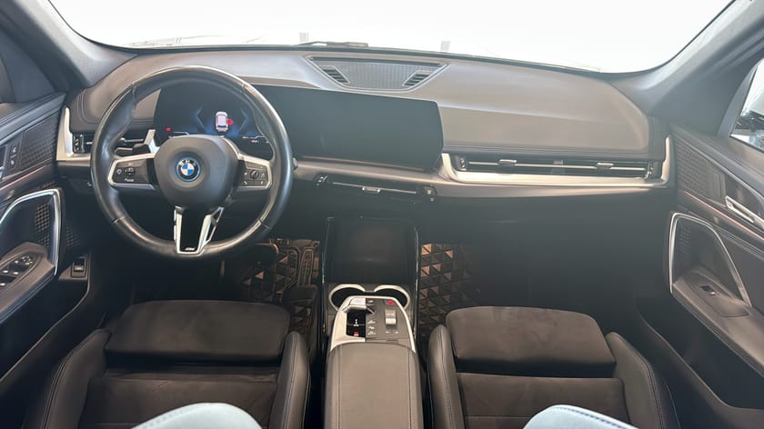 Bild 4 av BMW iX1 xDrive30 306Hk Drag Inkl laddkort 15000 kr