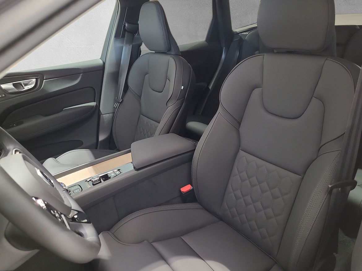 Bild 3 av 6 på bilen