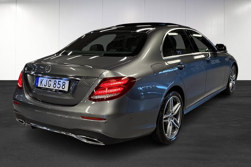 Bild 3 av Mercedes-Benz E 220 d 4MATIC 4M 9G-Tronic | AMG | Pano | Burmester | 360 | Drag |