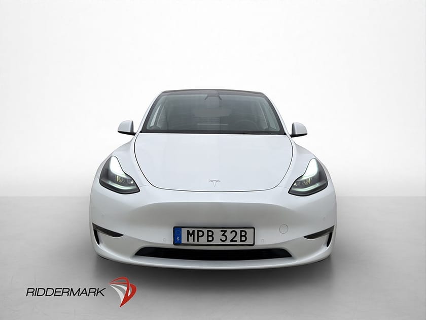 Bild 3 av Tesla Model Y Long Range AWD FSD Svensksåld MOMS