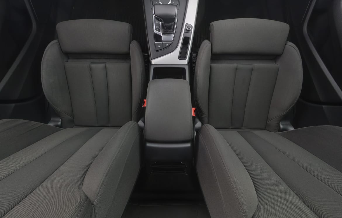 Audi A4 2017 - miniatyr 9