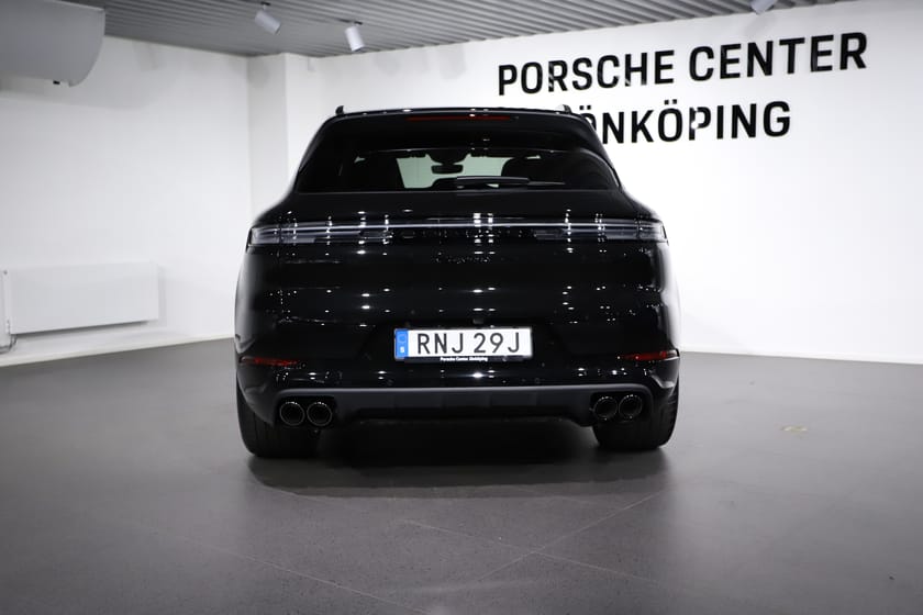 Bild 4 av Porsche Cayenne E-Hybrid Black Edition