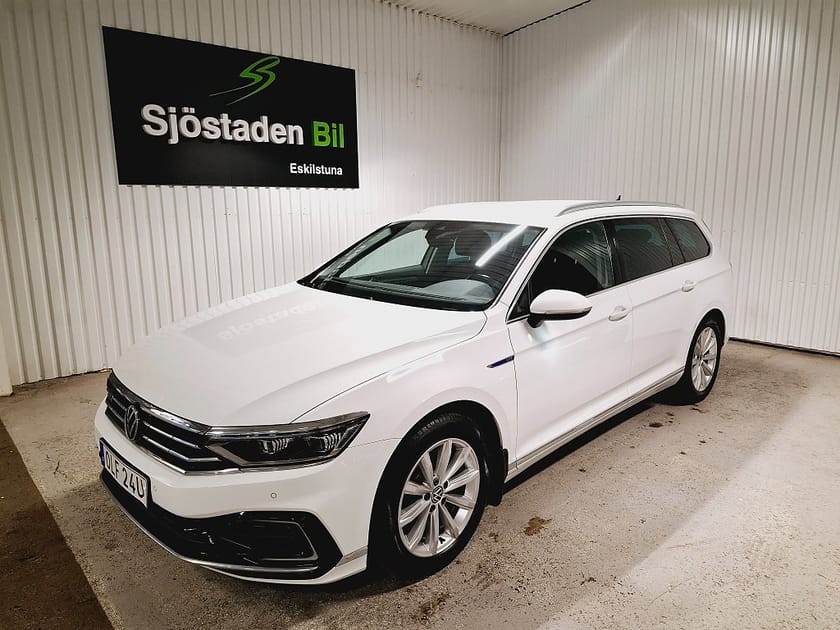 Bild 1 av Volkswagen Passat Sportscombi GTE 218hk TSI /DRAG/VÄRMARE/KAMERA