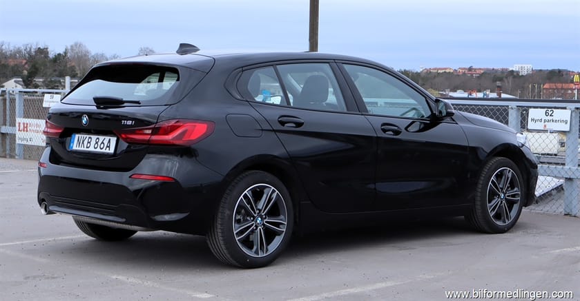 Bild 4 av BMW 118i Sport Line 1 ägare S/V-hjul Endast 634 mil!