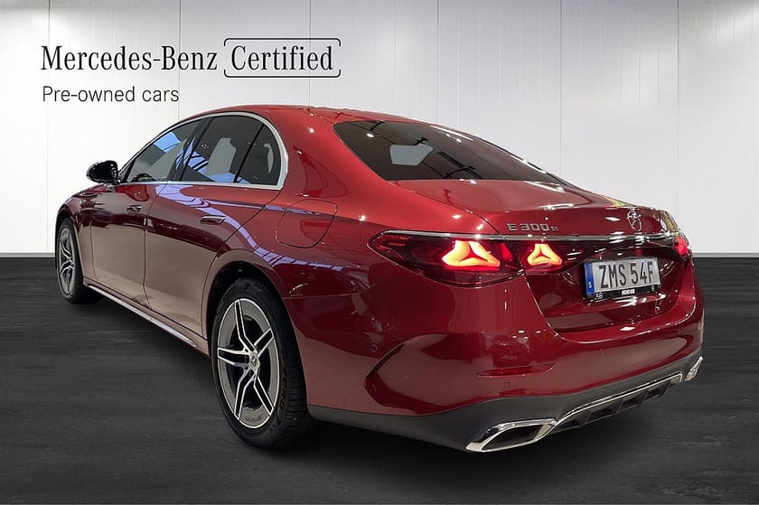 Bild 4 av Mercedes-Benz E 300 e Sedan AMG Distronic