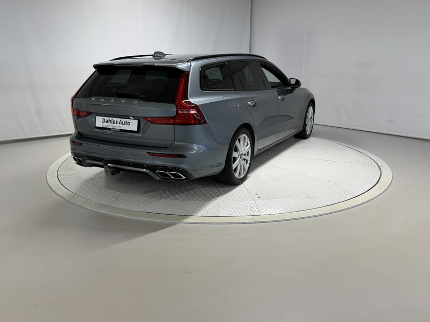 Bilde 3 av Volvo V60 T8 Twin Engine R-Design ACC/Krok/Kam/Skinn/P-varmer