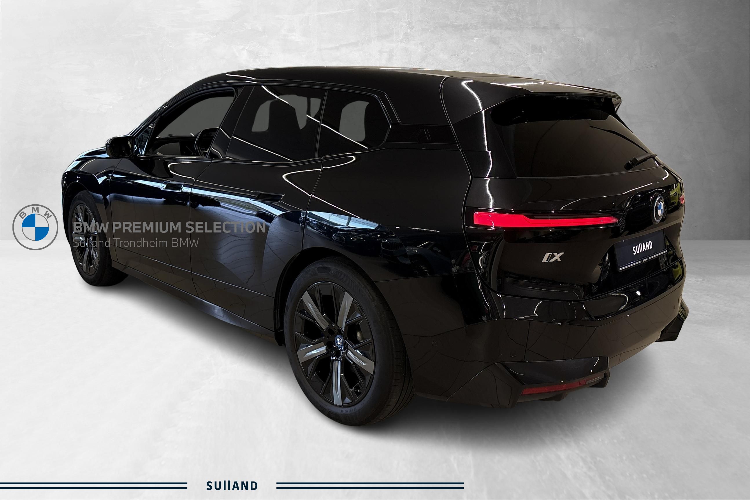 Thumnail bilde 3 av BMW iX xDrive40