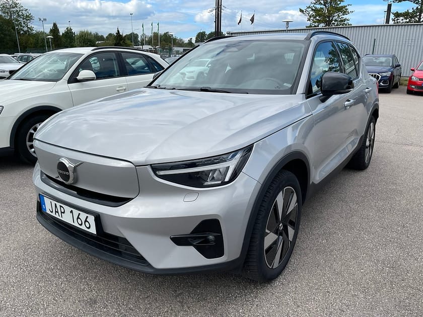 Bild 1 av Volvo XC40 Recharge Extended Range Plus 252HK Elbil