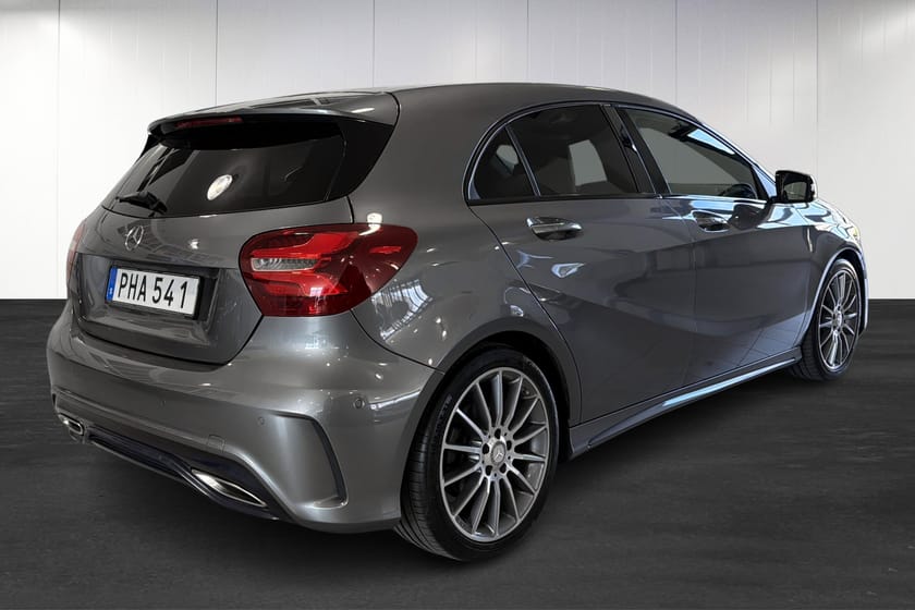 Bild 3 av Mercedes-Benz A 200 d Harman Kardon / El-Stolar / KEYLESS