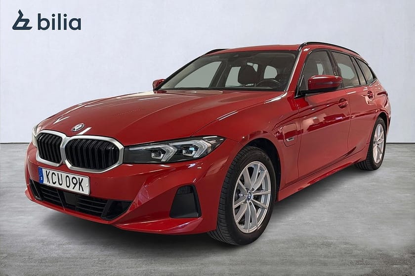 Bild 1 av BMW 330e xDrive Touring | Drag | Aktiv farth. | HiFi | 17"