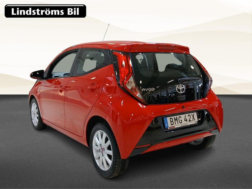 Bild 4 av Toyota Aygo 1,0 5D MAN X-PLAY VINTERHJUL