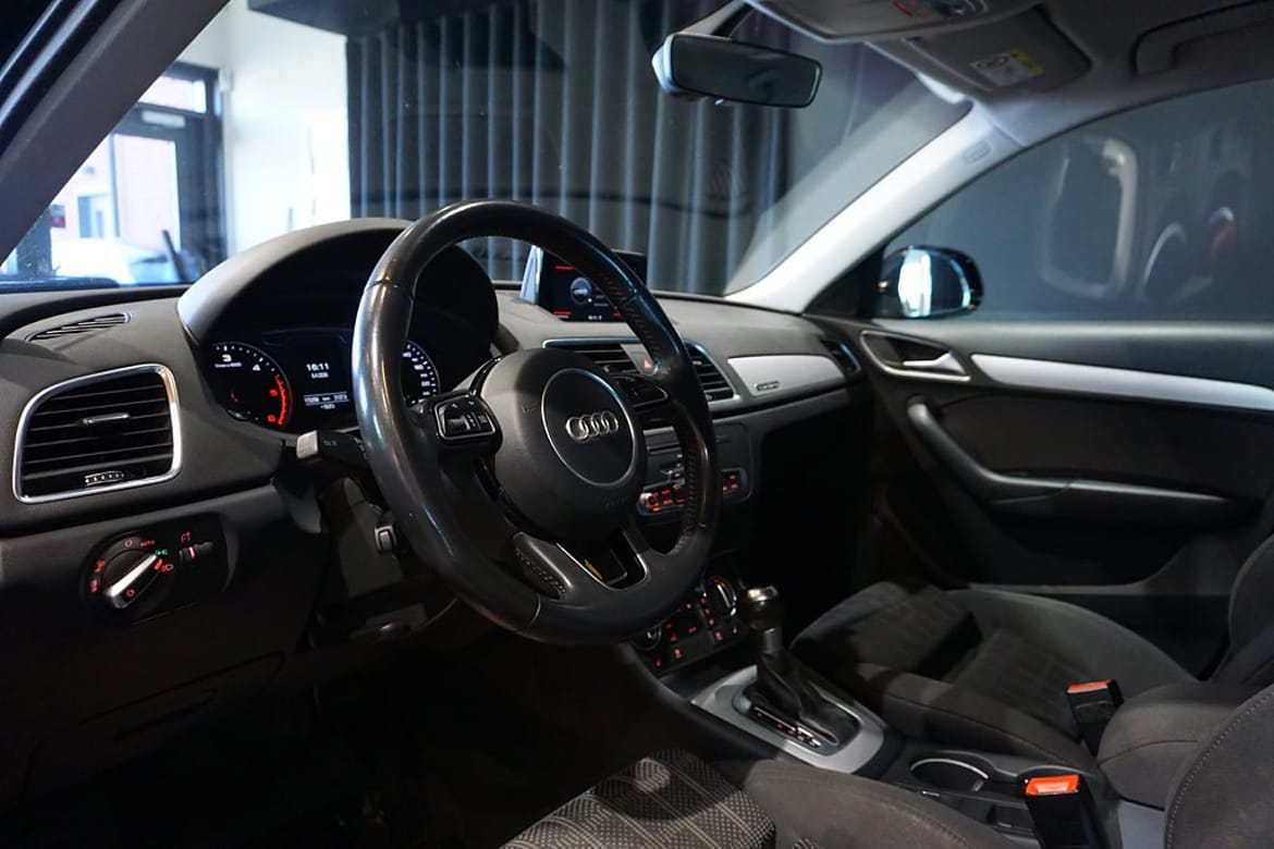 Audi Q3 2018 - miniatyr 10