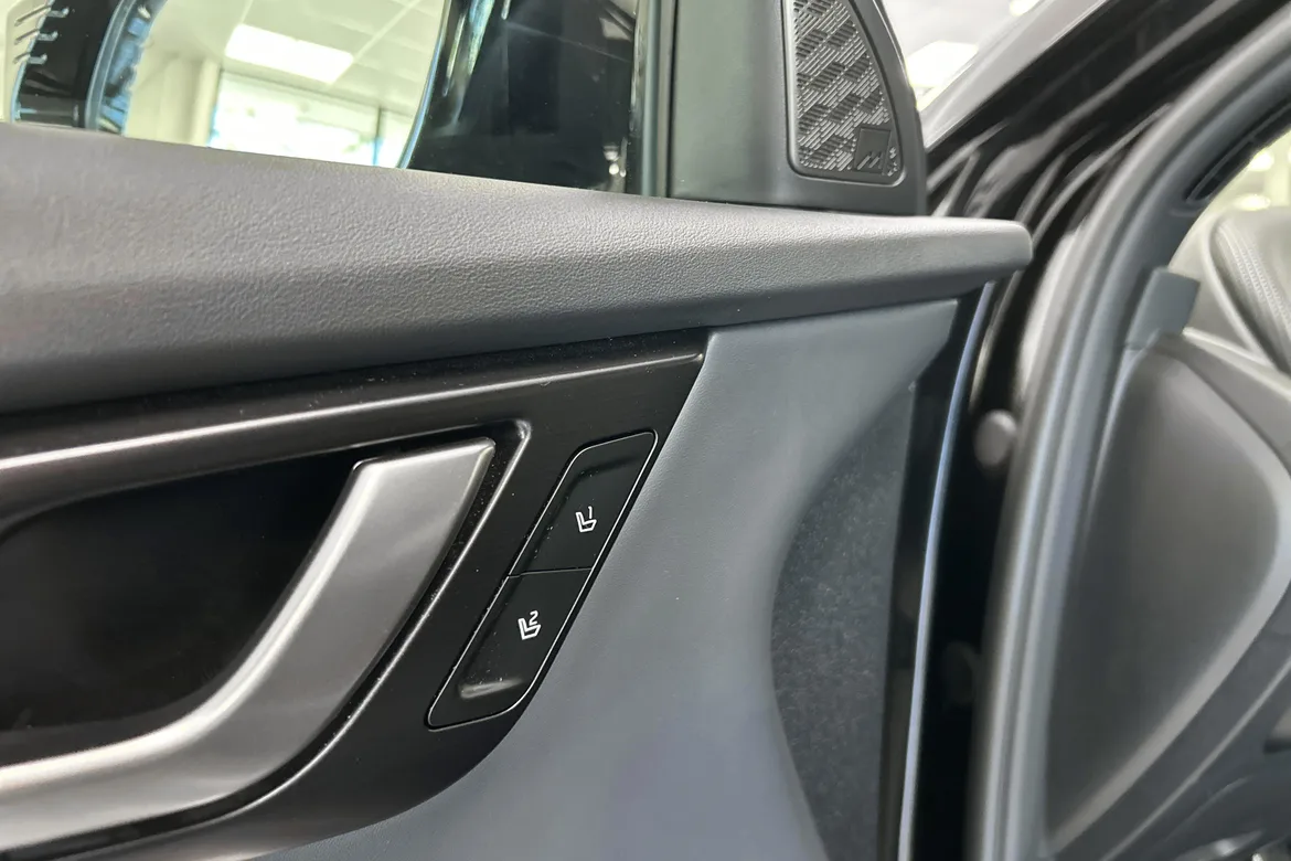 picture of a car