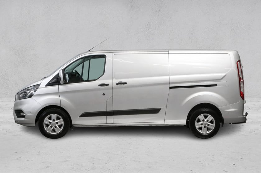 Bilde 2 av Ford Transit Custom 340 L2 2,0 TDCi 130hk Aut /Fjernstart/Varmer/Kamera/++