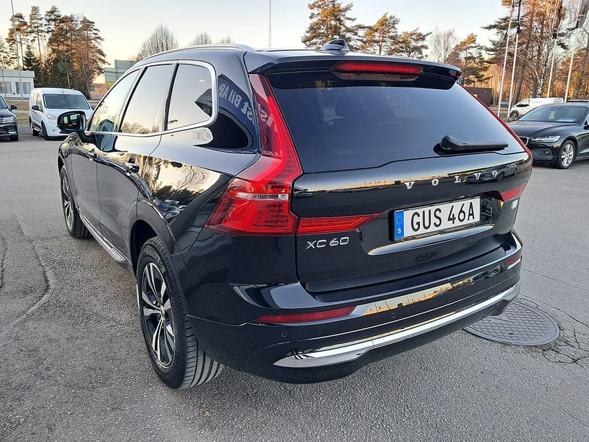 Bild 4 av Volvo XC60 T6 Recharge Core Edition plug in AWD 350HK 4x4 Panorama