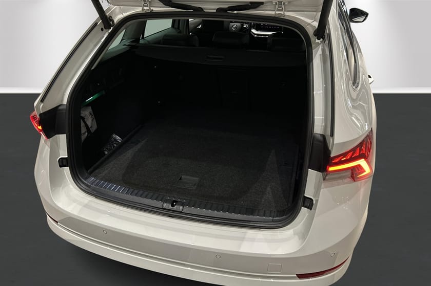 Bild 5 av Škoda Octavia Kombi 2.0 TDI 4x4 DSG 150hk