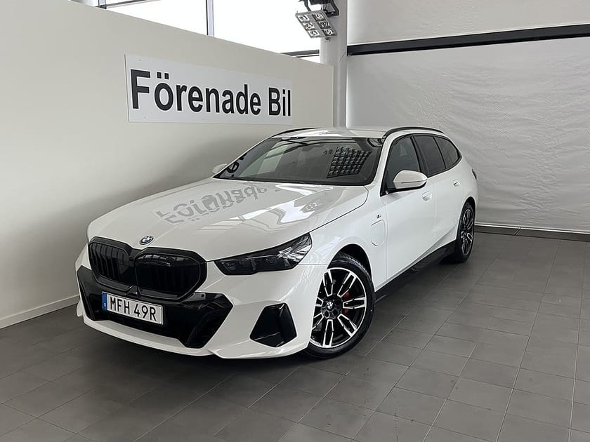 Bild 1 av BMW 530e xDrive Touring 4,95 ränta M Sport Pro Drag H/K