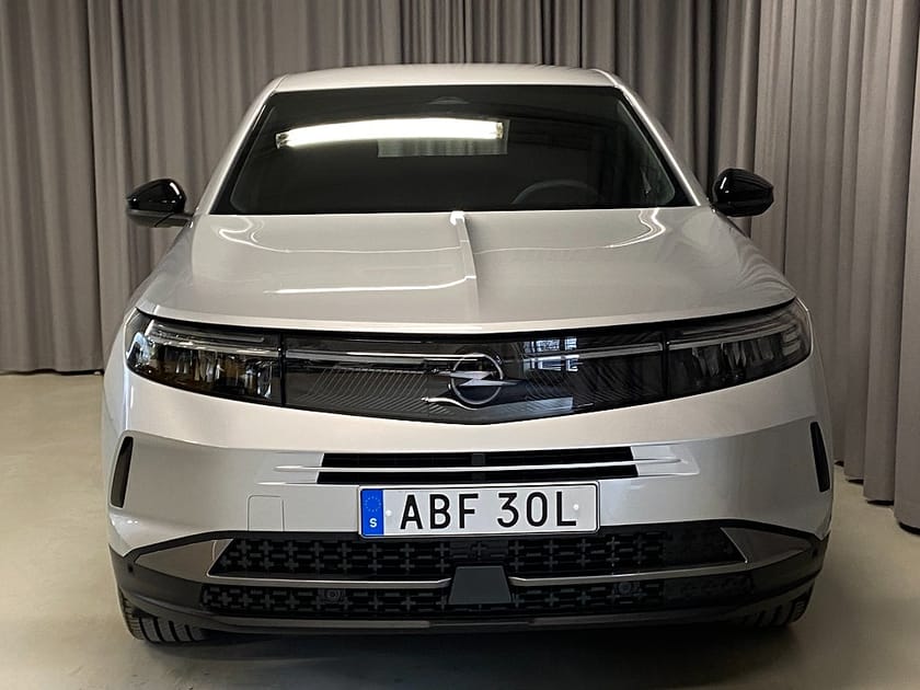 Bild 3 av Opel Grandland Hybrid 145hk. Dragkrok, CarPlay, Rattvärme