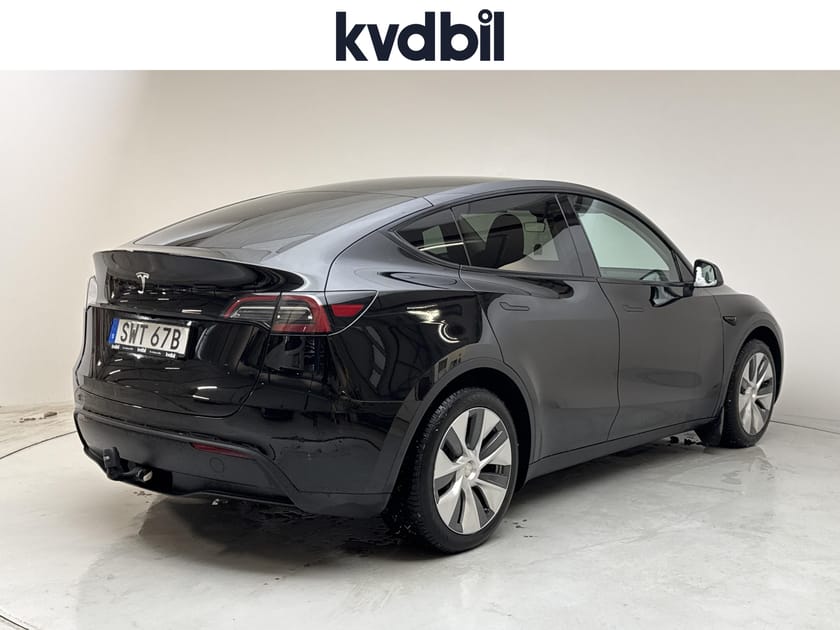 Bild 3 av Tesla Model Y Standard Range RWD Värmepump Dragkrok
